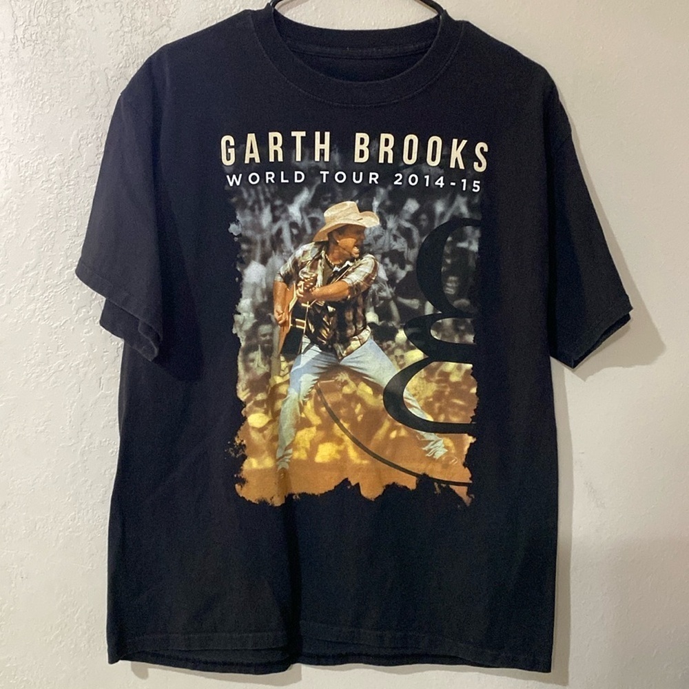 Garth Brooks 2014-2015 World Tour men’s size large t-shirt